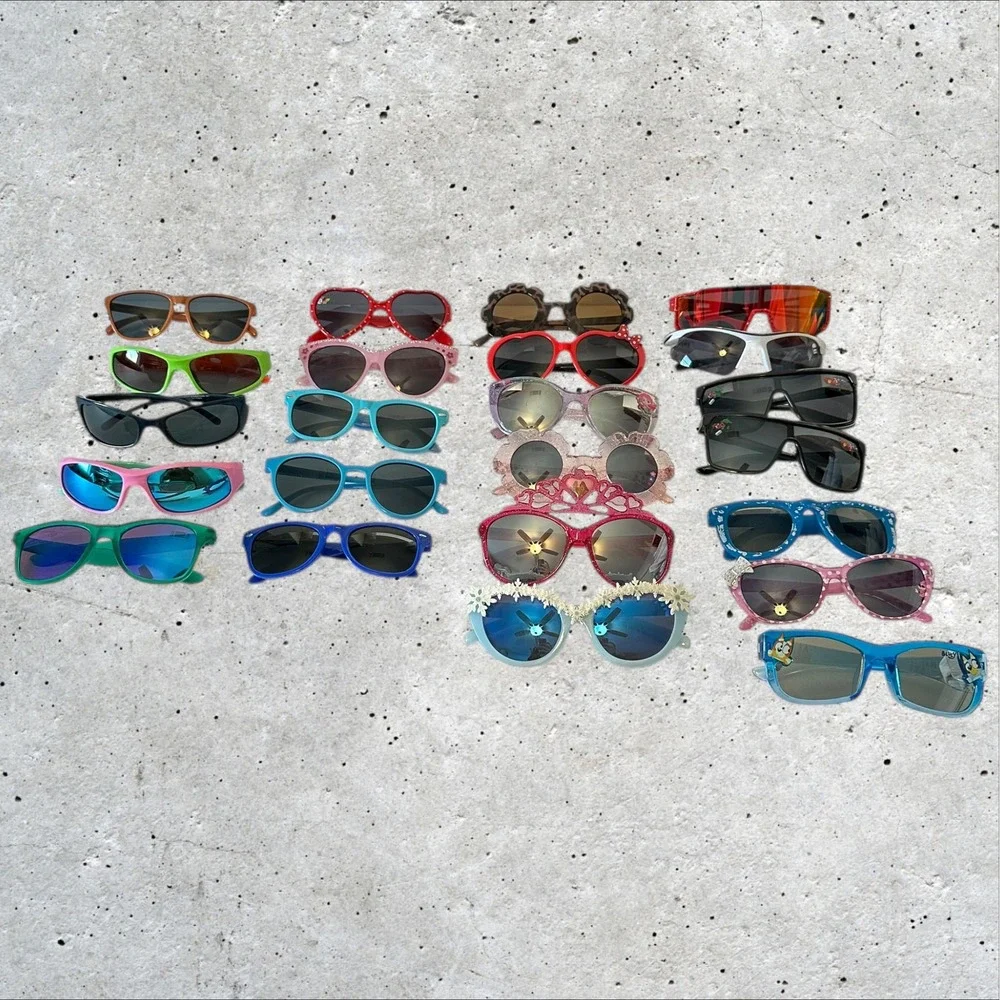 Lot of 20+ Kids Sunglasses Inc. Disney Bluey Mixed Styles‎ Boys Girls